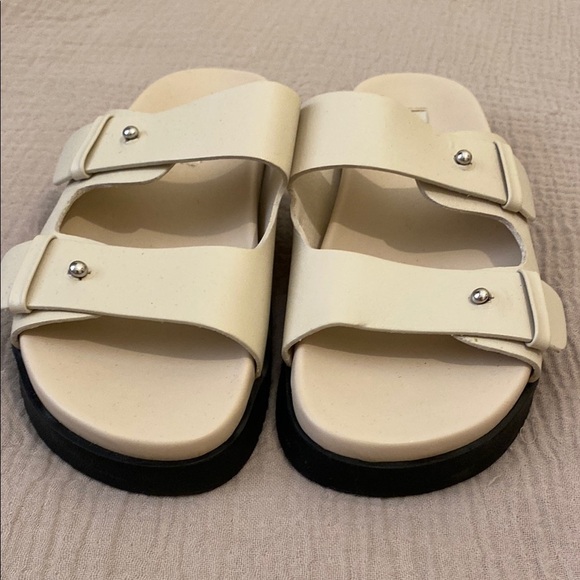 Steve Madden Mariel Ivory Slide Sandals. Size 8 . Worn once - Picture 3 of 6